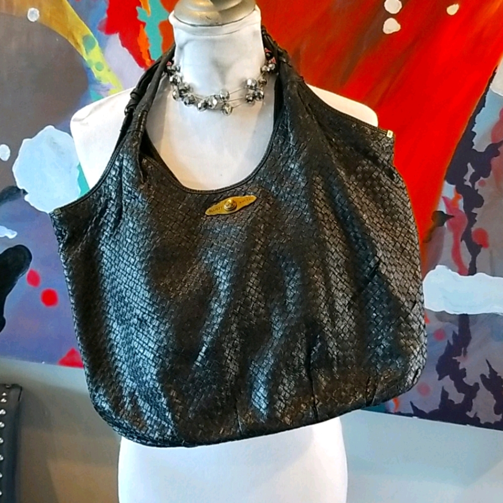 Elliott Lucca Leather Purse